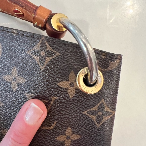 Authentic Louis Vuitton Graceful MM preowned - Picture 2 of 12